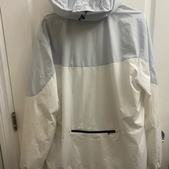 Nike Windrunner Jacket - Picture 2 of 4